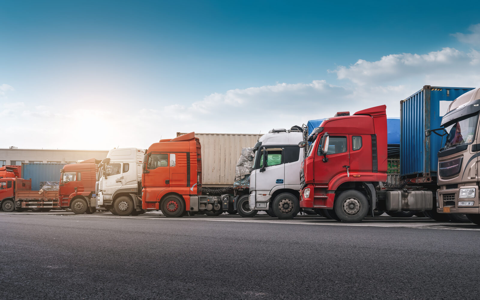 Line of heavy goods vehicles